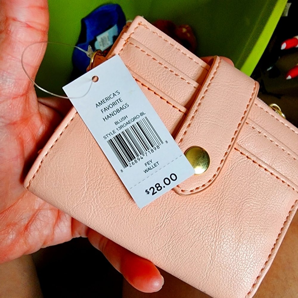 NEW. Rosetti Womans Credit Card Wallet